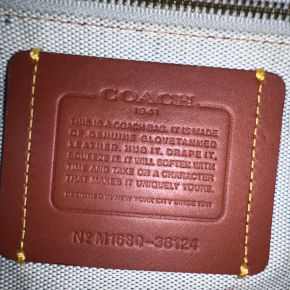 Coach Green rogue-fair condition - Picture 5 of 7